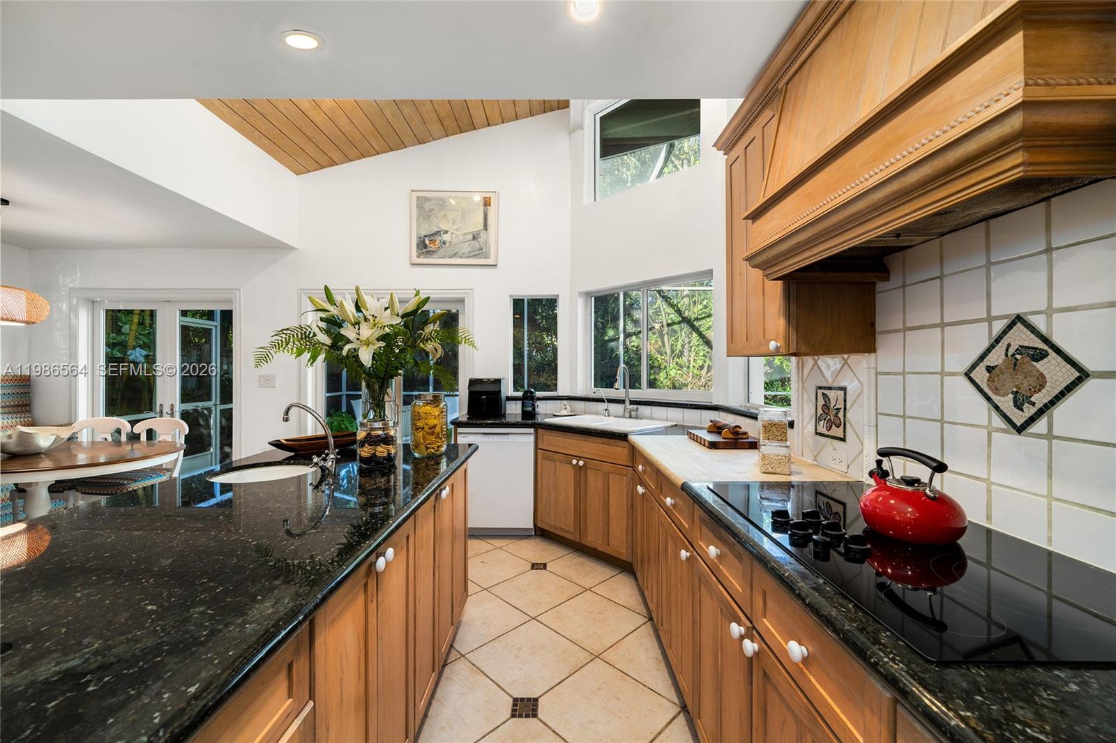 TROPICAL ISLE HOMES SUB 4 - Residential