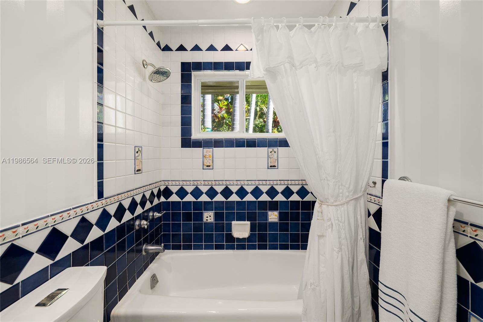 TROPICAL ISLE HOMES SUB 4 - Residential