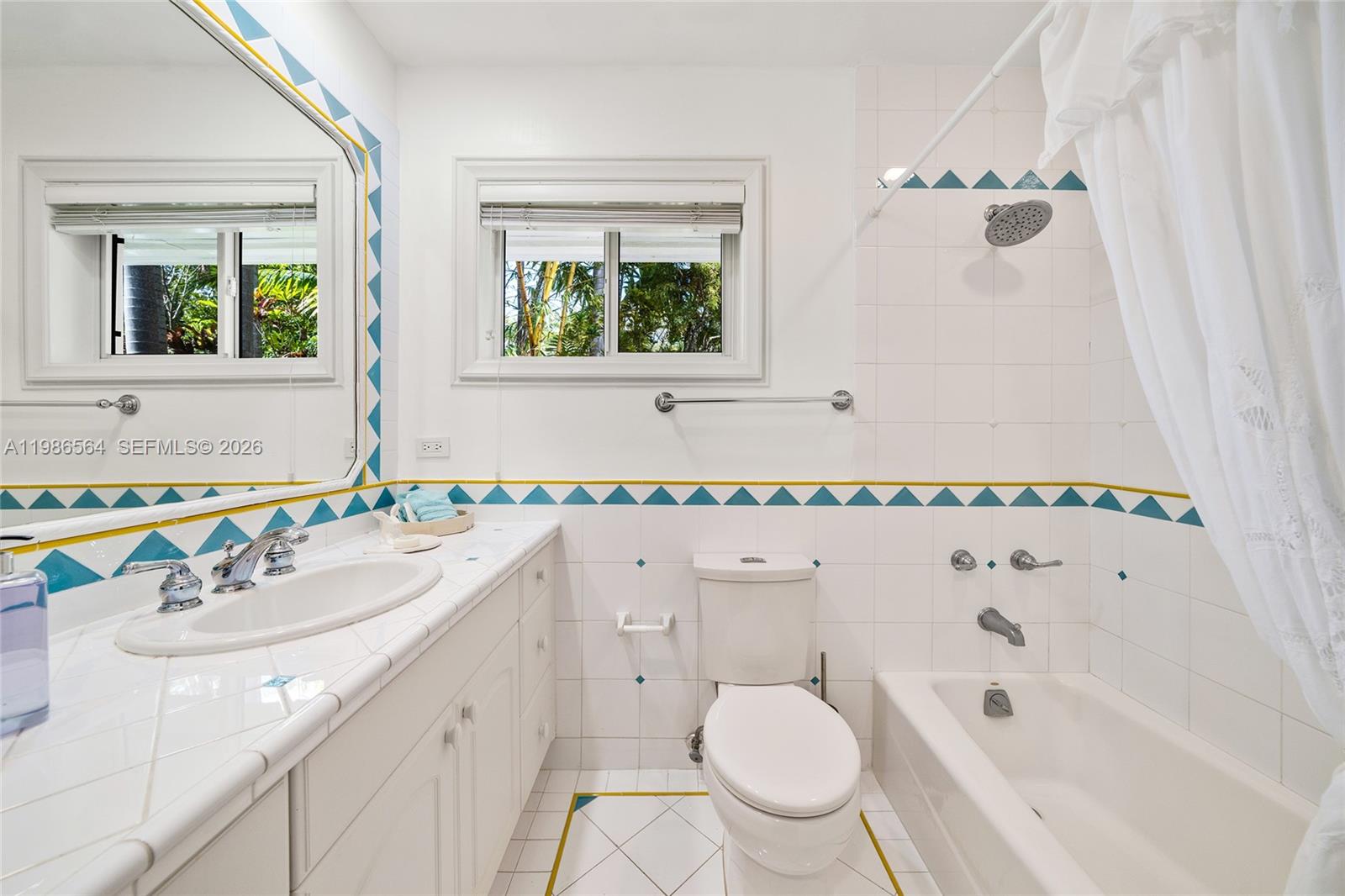 TROPICAL ISLE HOMES SUB 4 - Residential