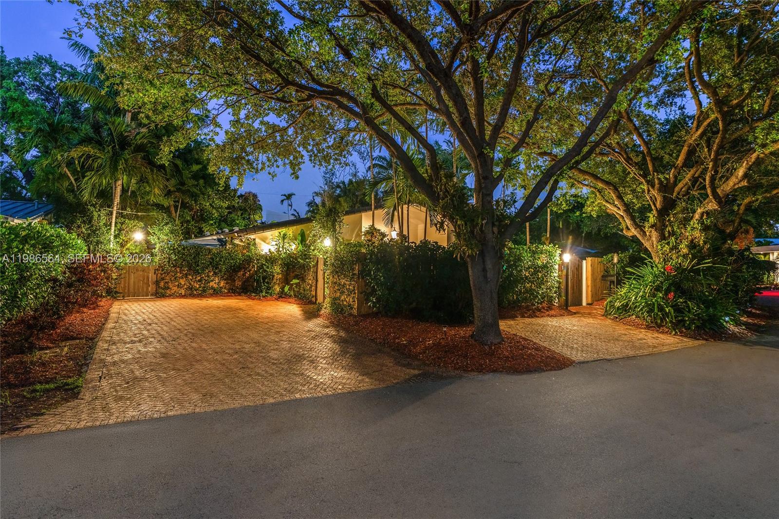 TROPICAL ISLE HOMES SUB 4 - Residential