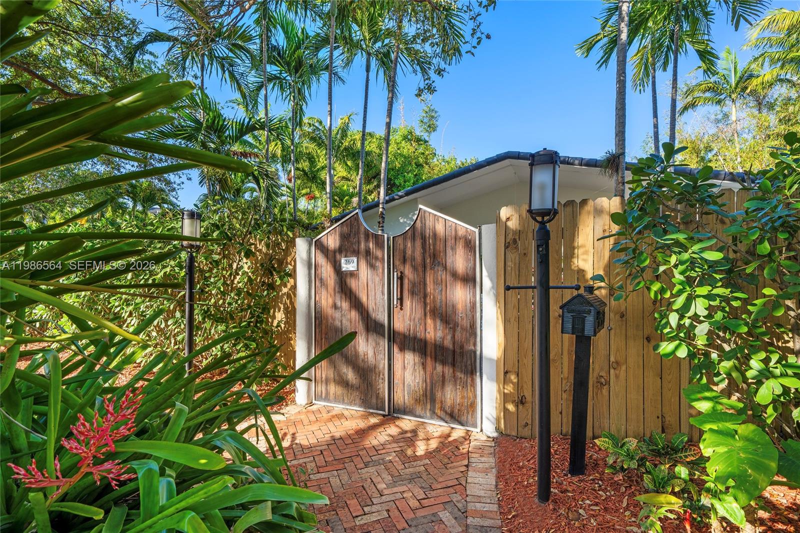 TROPICAL ISLE HOMES SUB 4 - Residential