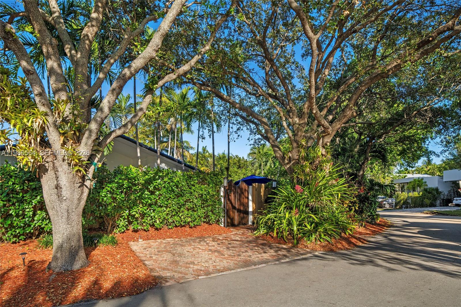 TROPICAL ISLE HOMES SUB 4 - Residential