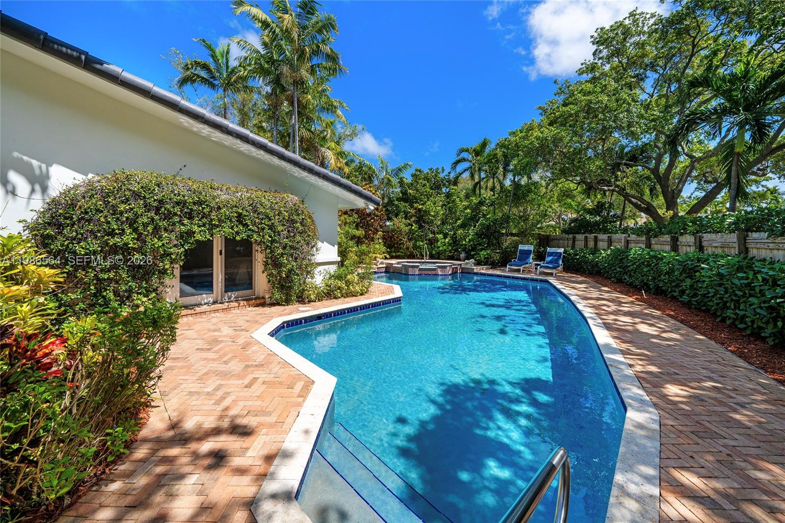 TROPICAL ISLE HOMES SUB 4 - Residential