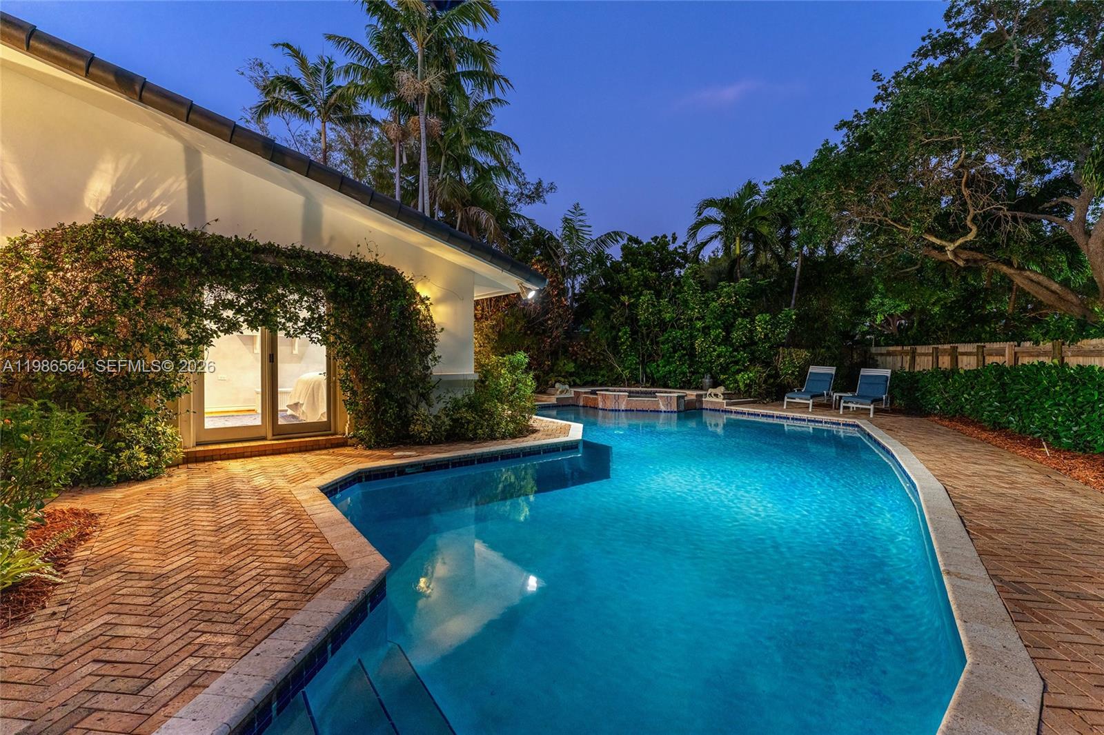 TROPICAL ISLE HOMES SUB 4 - Residential