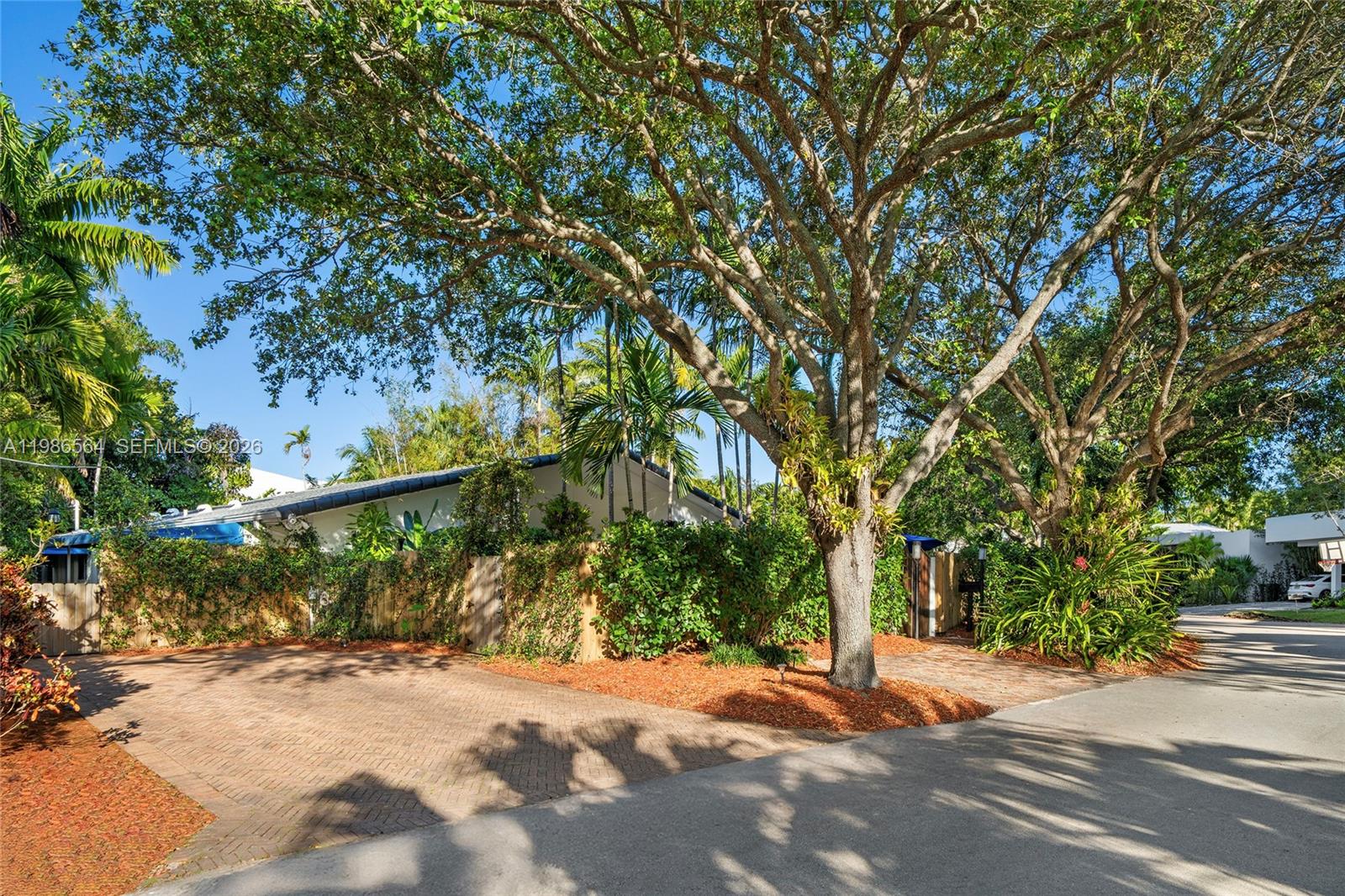 TROPICAL ISLE HOMES SUB 4 - Residential