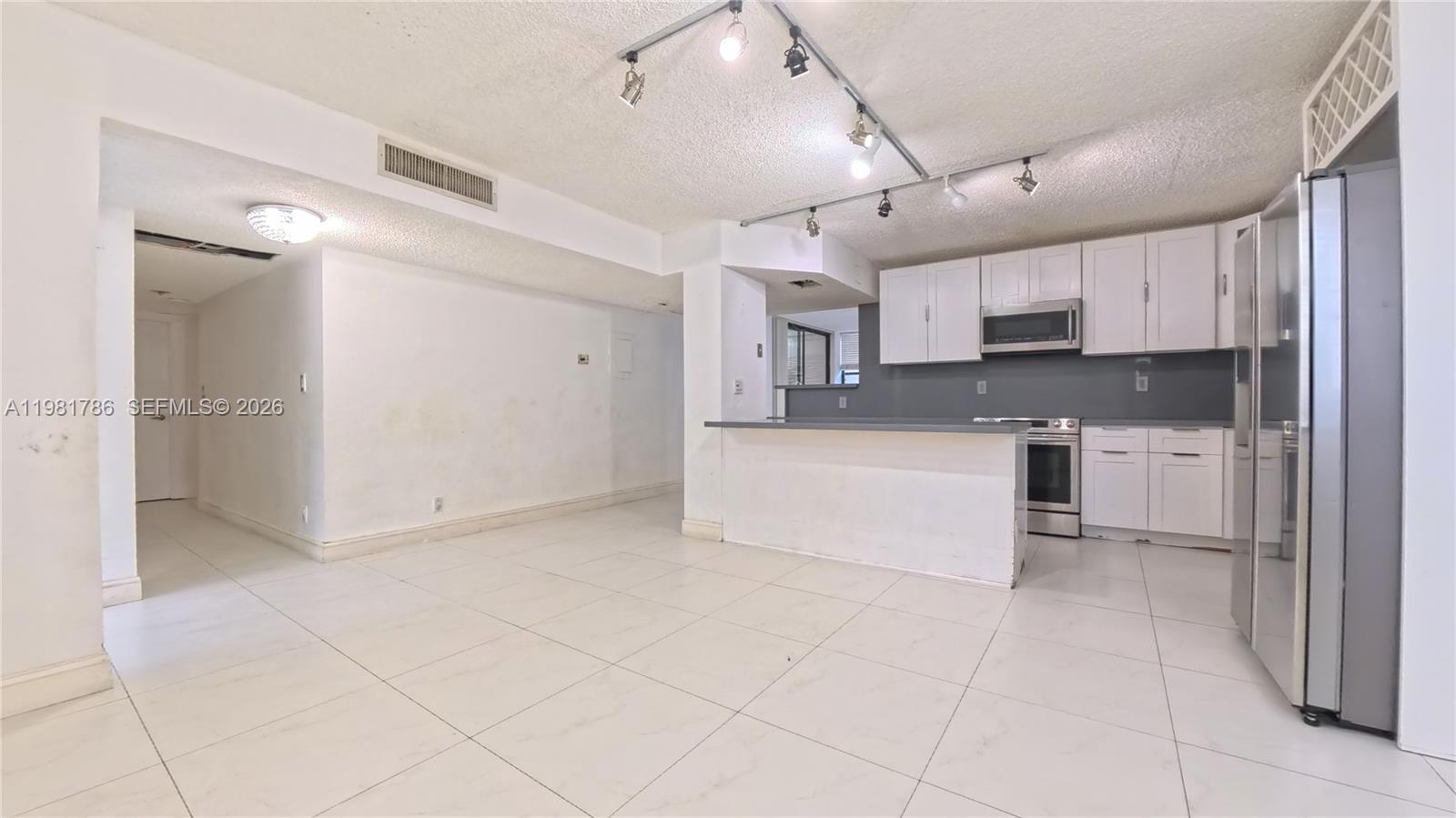 VILLA DORADA CONDO NO 2 - Residential