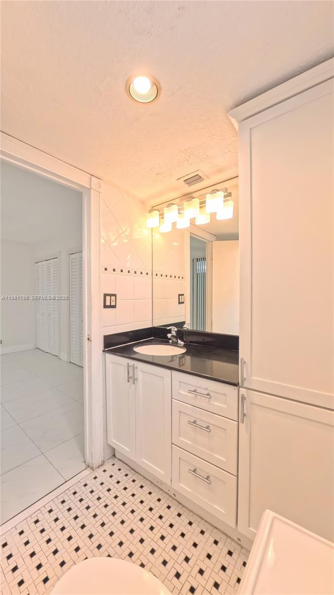 VILLA DORADA CONDO NO 2 - Residential