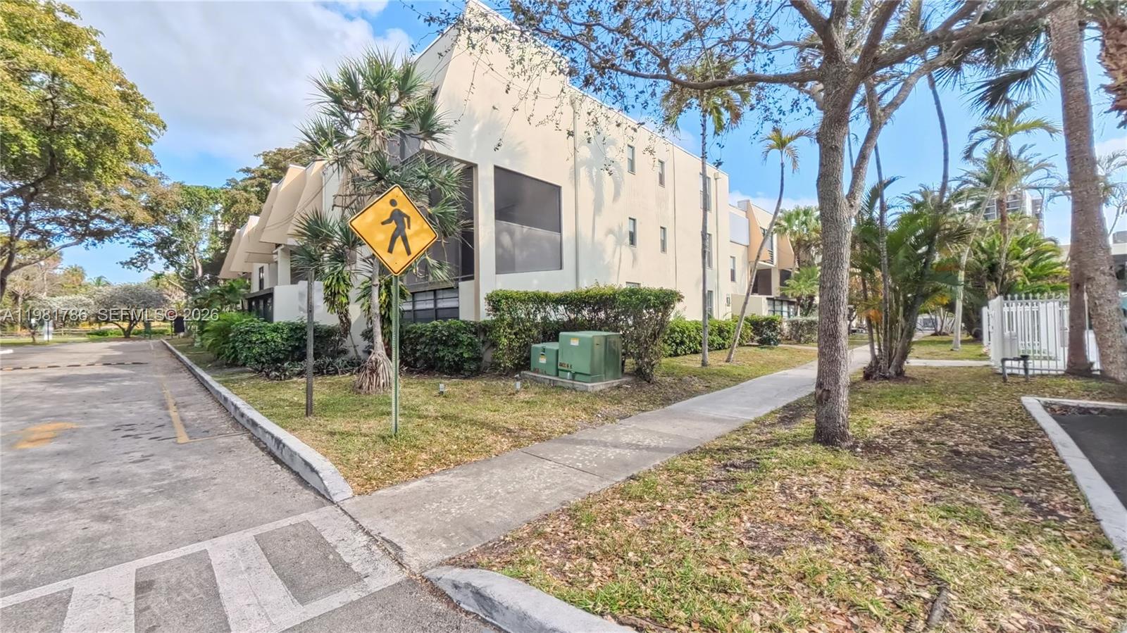 VILLA DORADA CONDO NO 2 - Residential