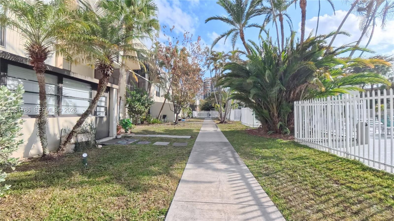 VILLA DORADA CONDO NO 2 - Residential