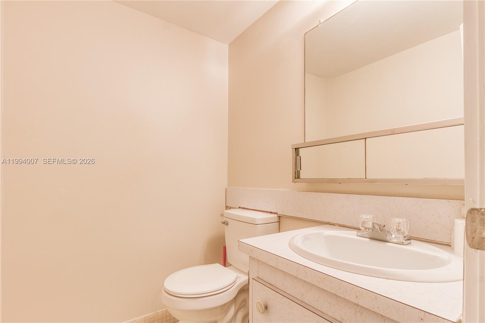 HAMPTON GARDENS 3 CONDO - Residential