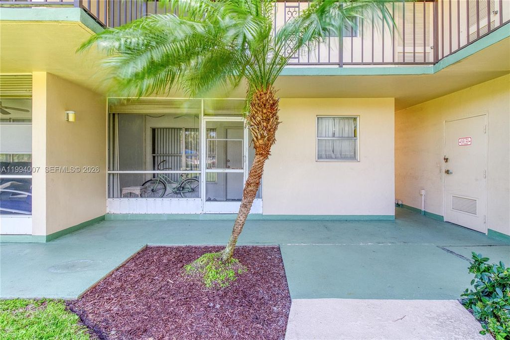 Photo of 804 SE 7th St #107, Deerfield Beach, FL 33441 (MLS # A11994007)