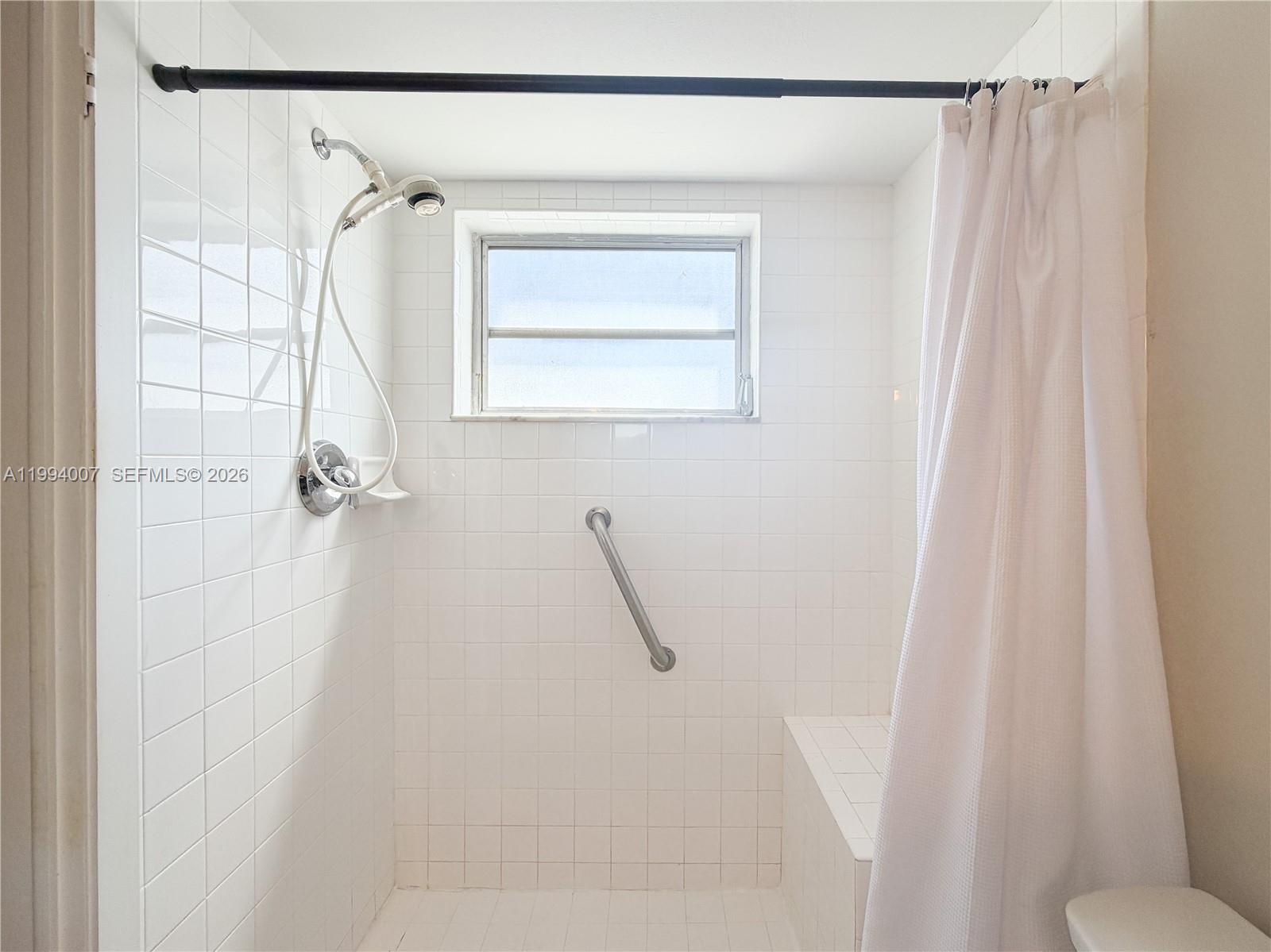 HAMPTON GARDENS 3 CONDO - Residential