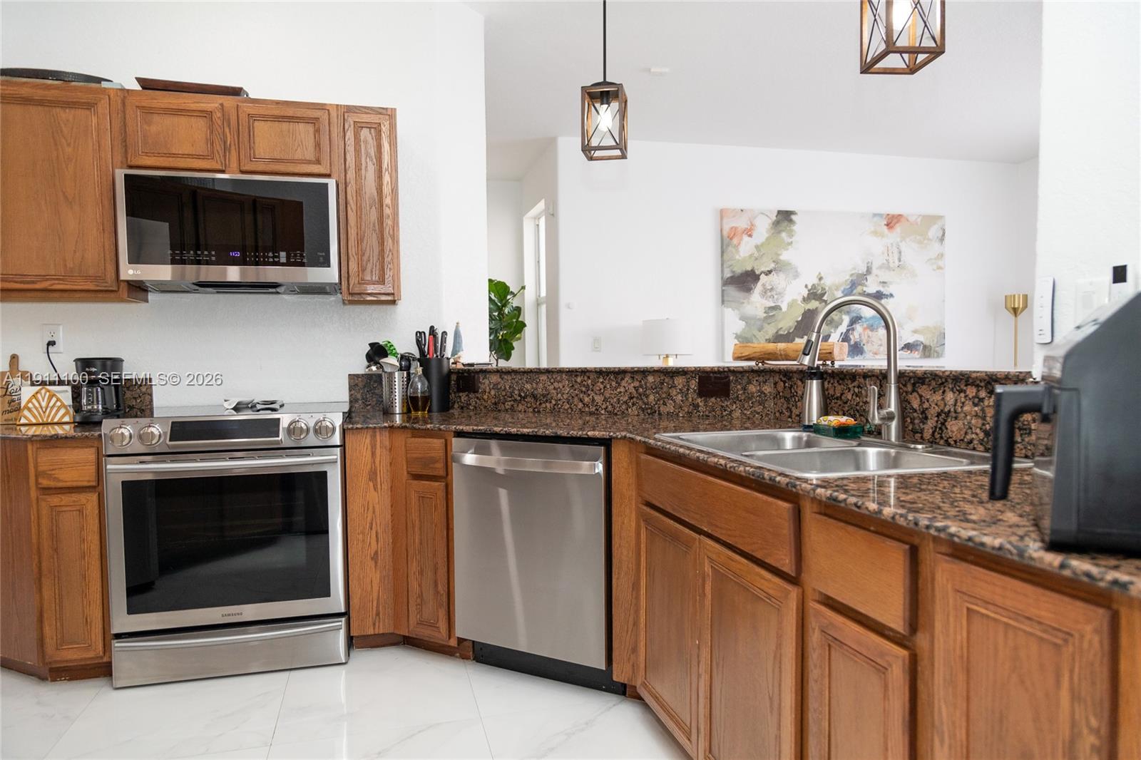 ISLANDS AT DORAL TOWNHOME - Residential