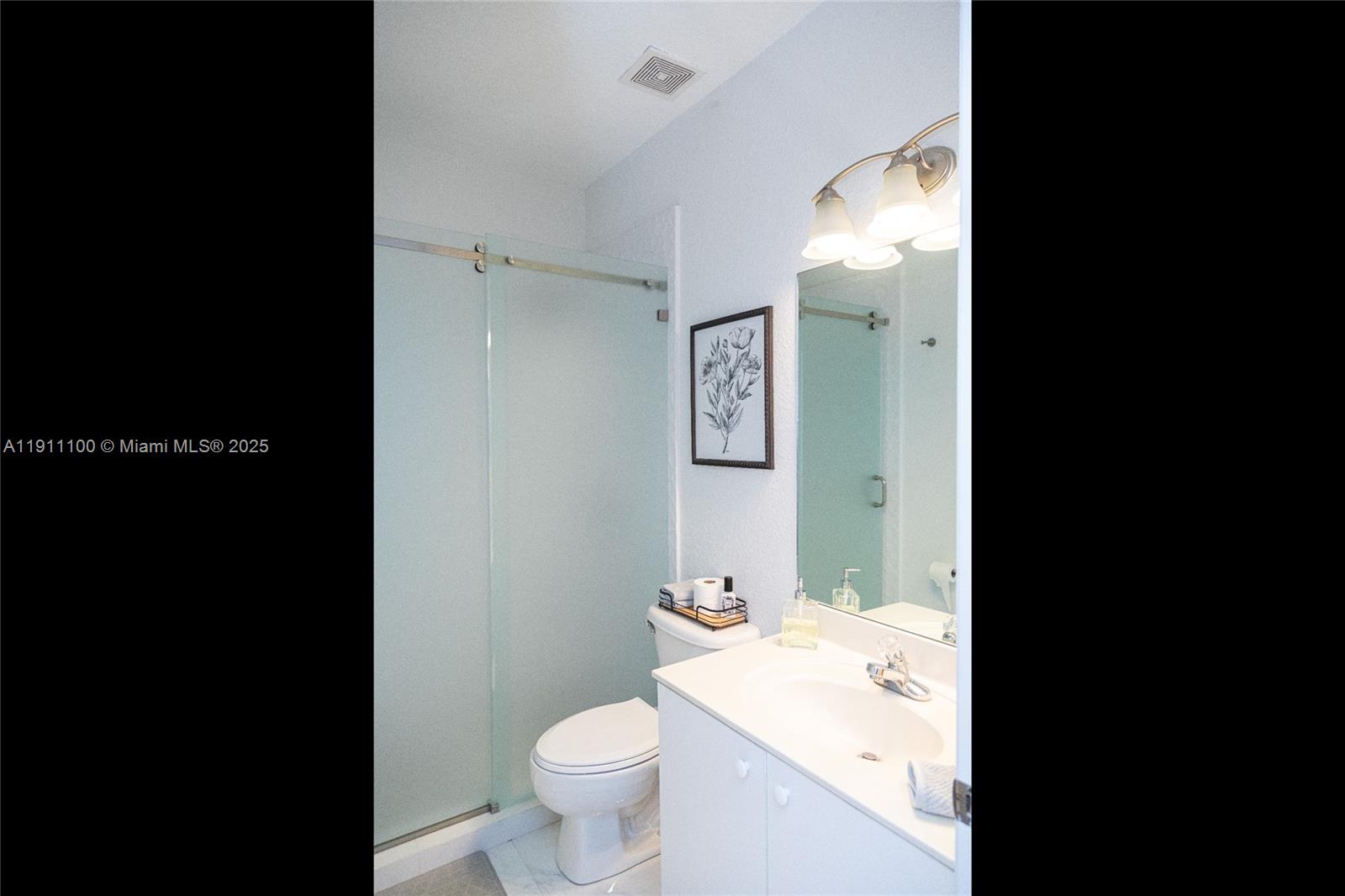 ISLANDS AT DORAL TOWNHOME - Residential