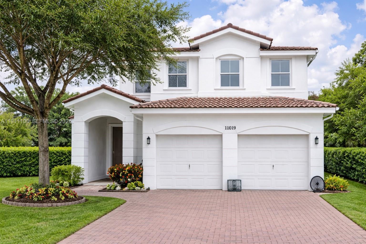 ISLANDS AT DORAL TOWNHOME - Residential