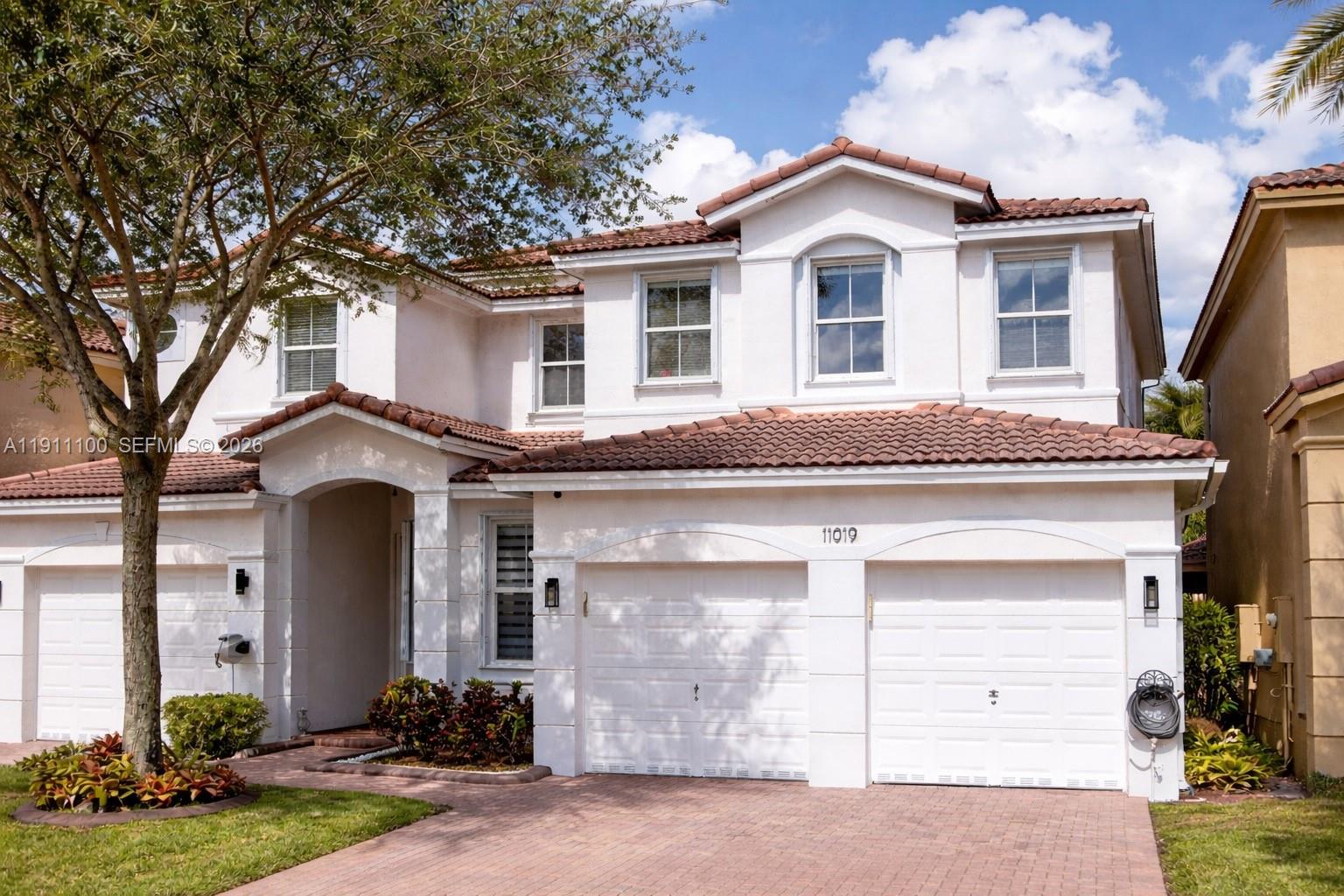 ISLANDS AT DORAL TOWNHOME - Residential