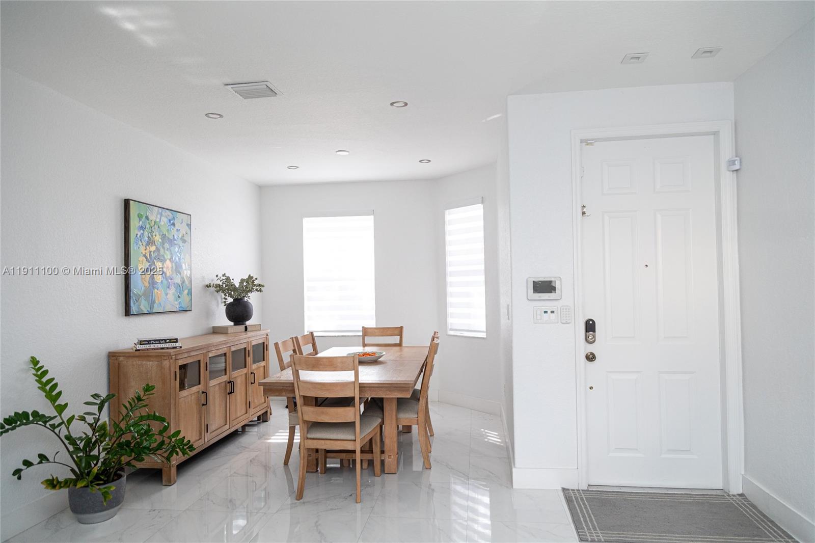 ISLANDS AT DORAL TOWNHOME - Residential