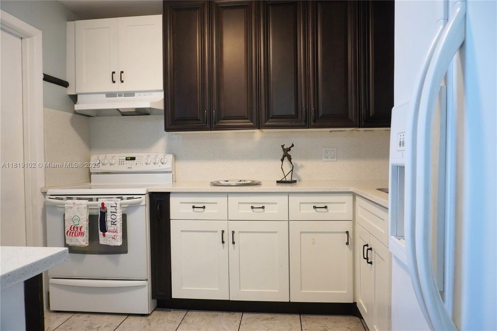 Photo of 4140 NW 44th Ave #209, Lauderdale Lakes, FL 33319 (MLS # A11819102)