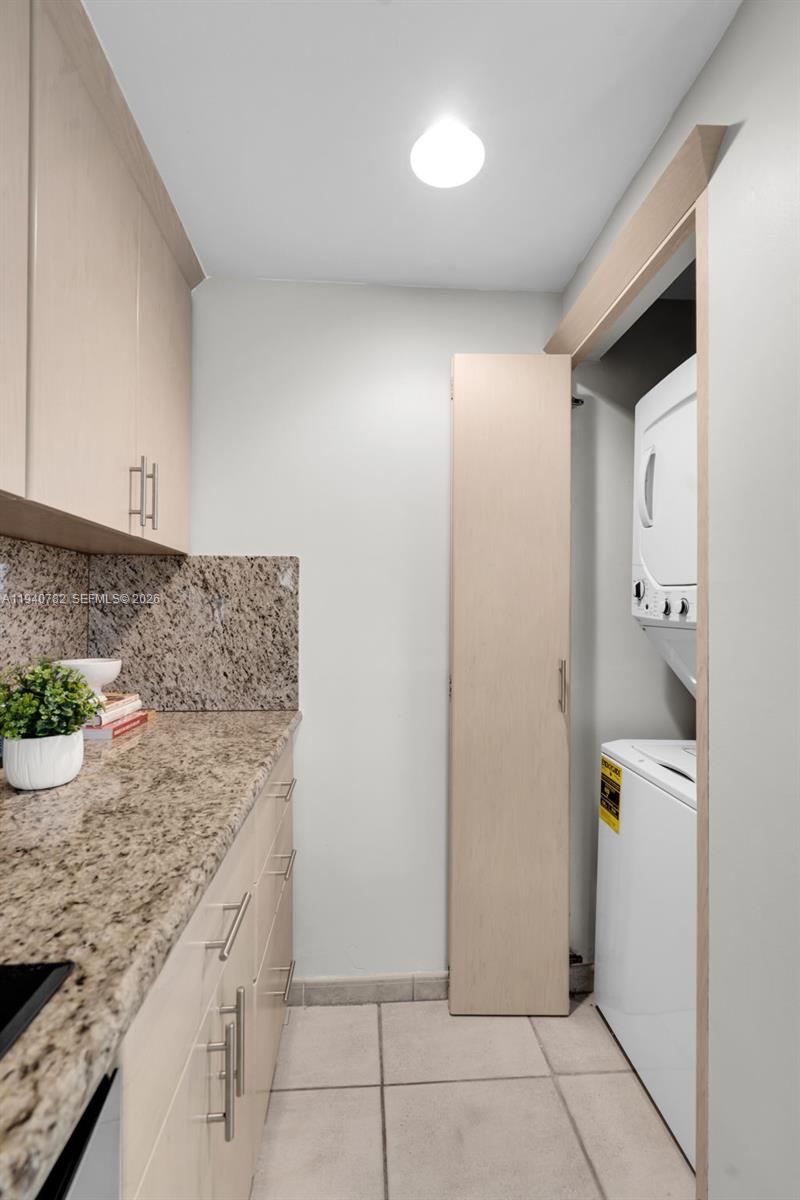 THE PYRAMIDS @ KEY BISCAY - Residential