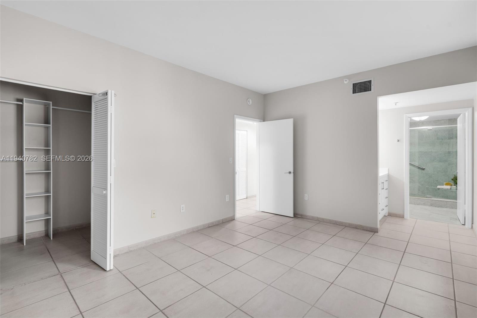 THE PYRAMIDS @ KEY BISCAY - Residential