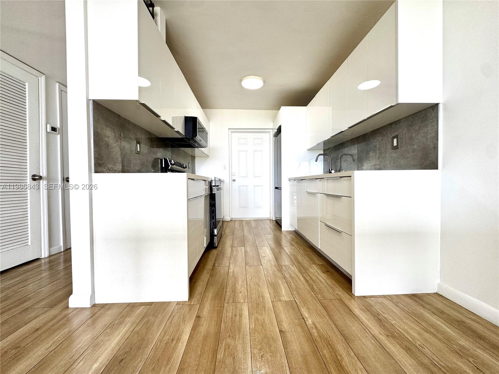 ANDOR PLAZA CONDO - Residential