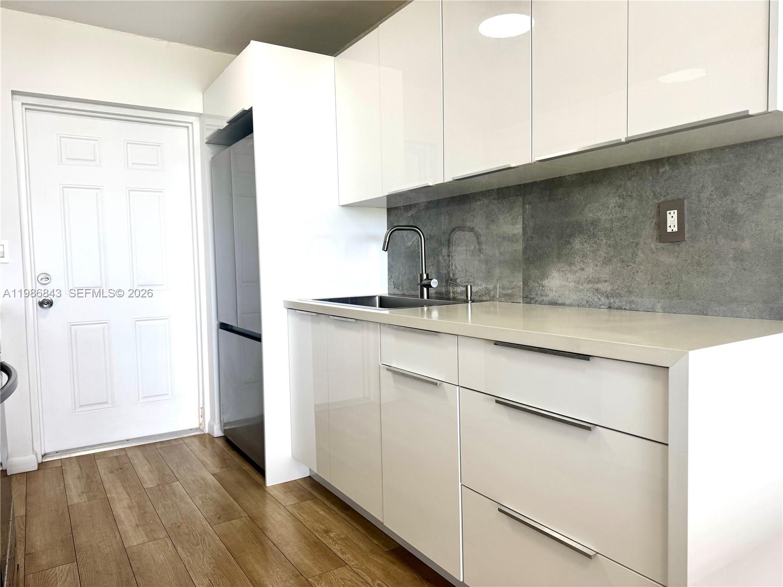 ANDOR PLAZA CONDO - Residential