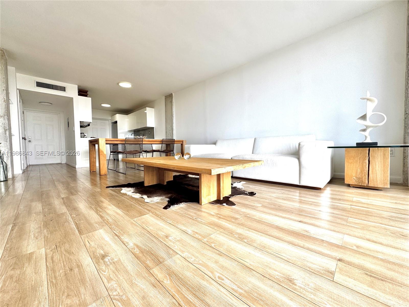 ANDOR PLAZA CONDO - Residential