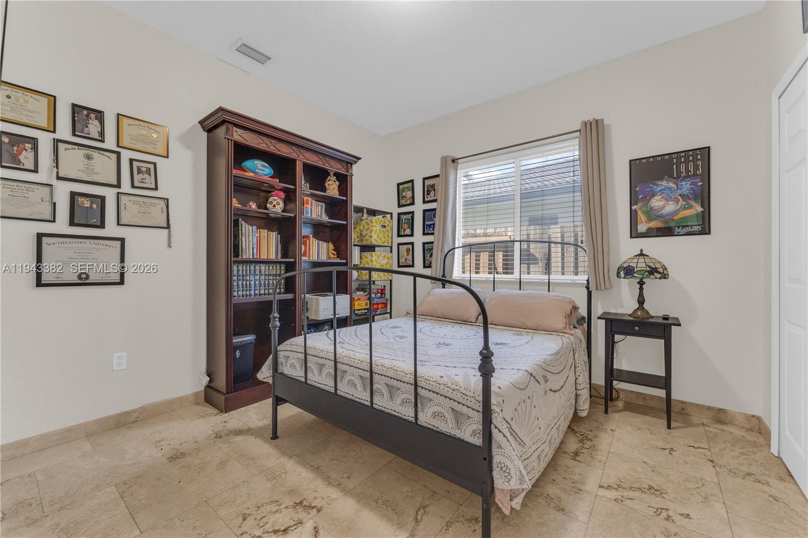 ROYAL LANDINGS - Residential