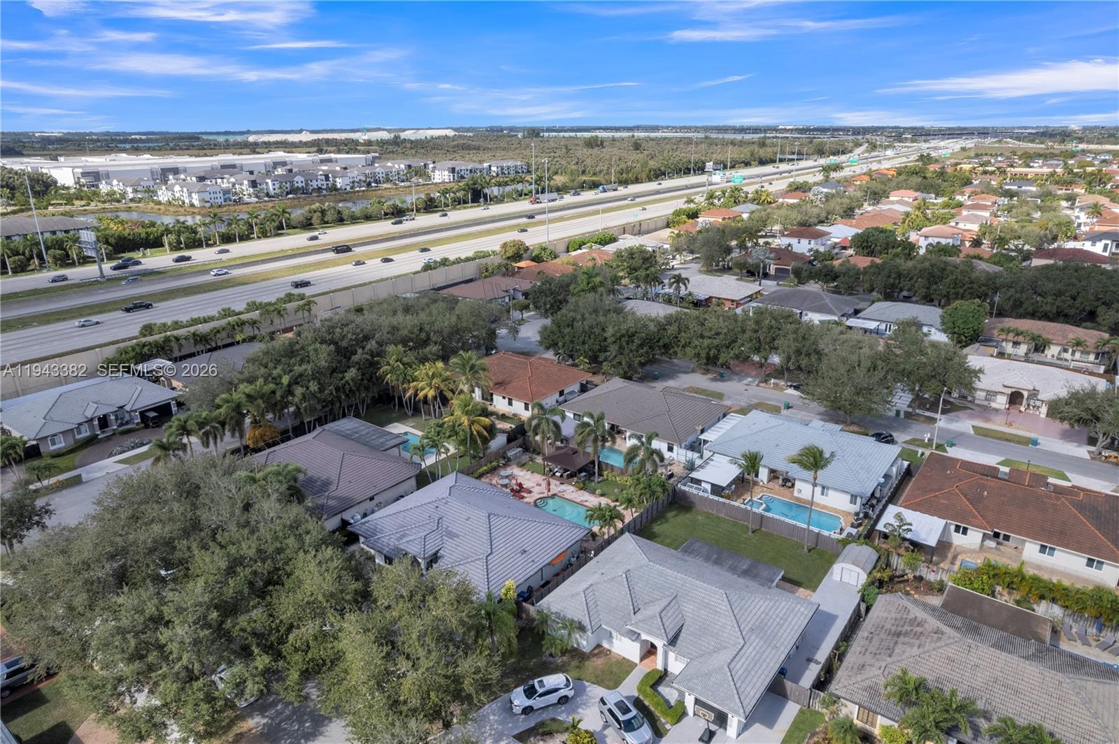 ROYAL LANDINGS - Residential