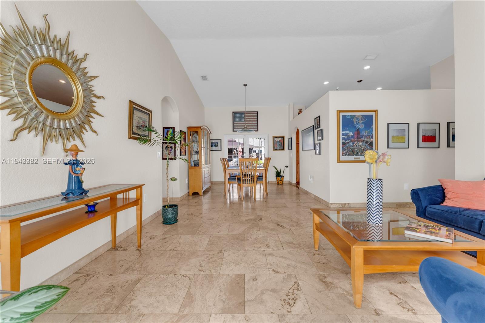 ROYAL LANDINGS - Residential