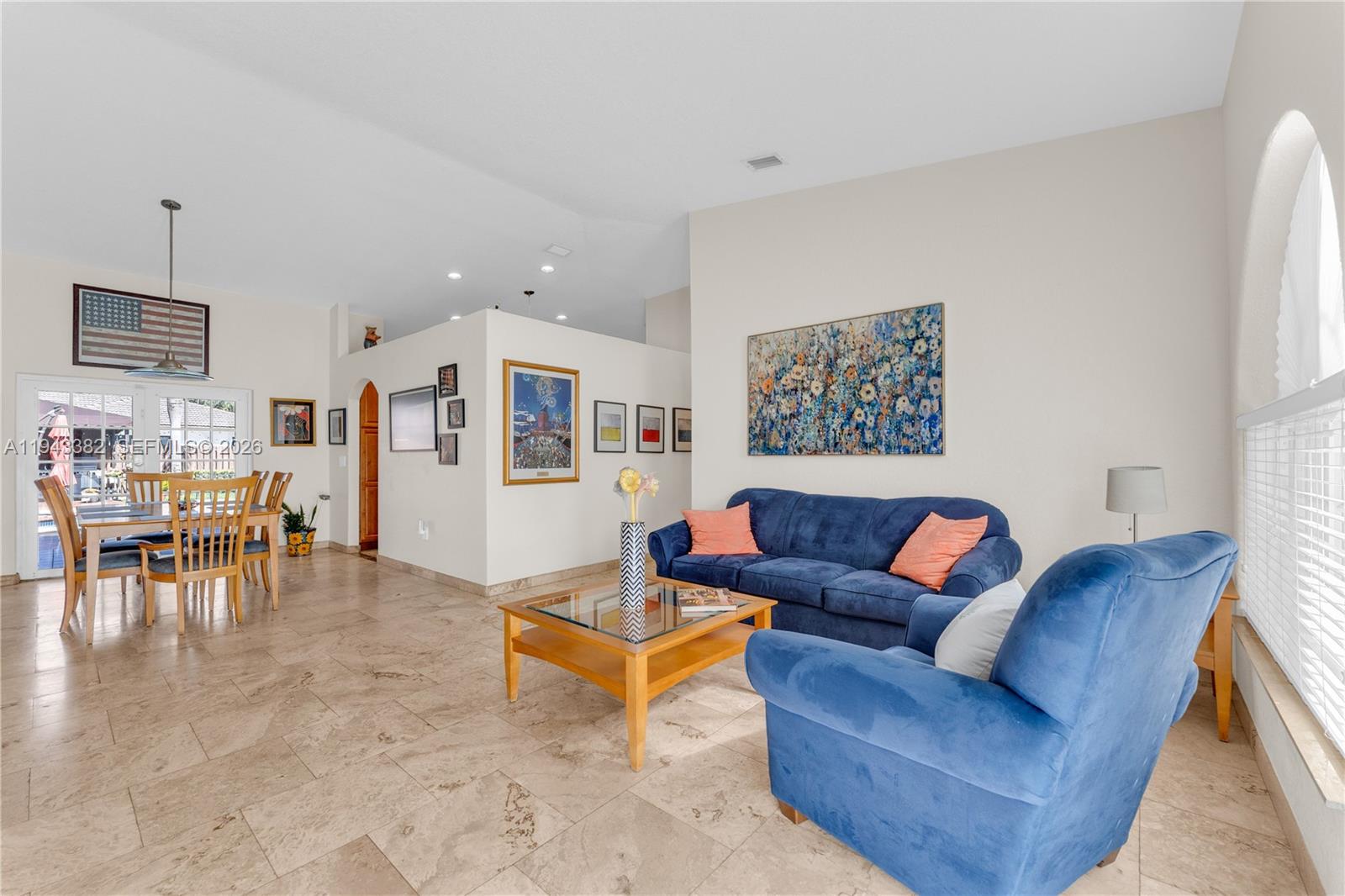 ROYAL LANDINGS - Residential