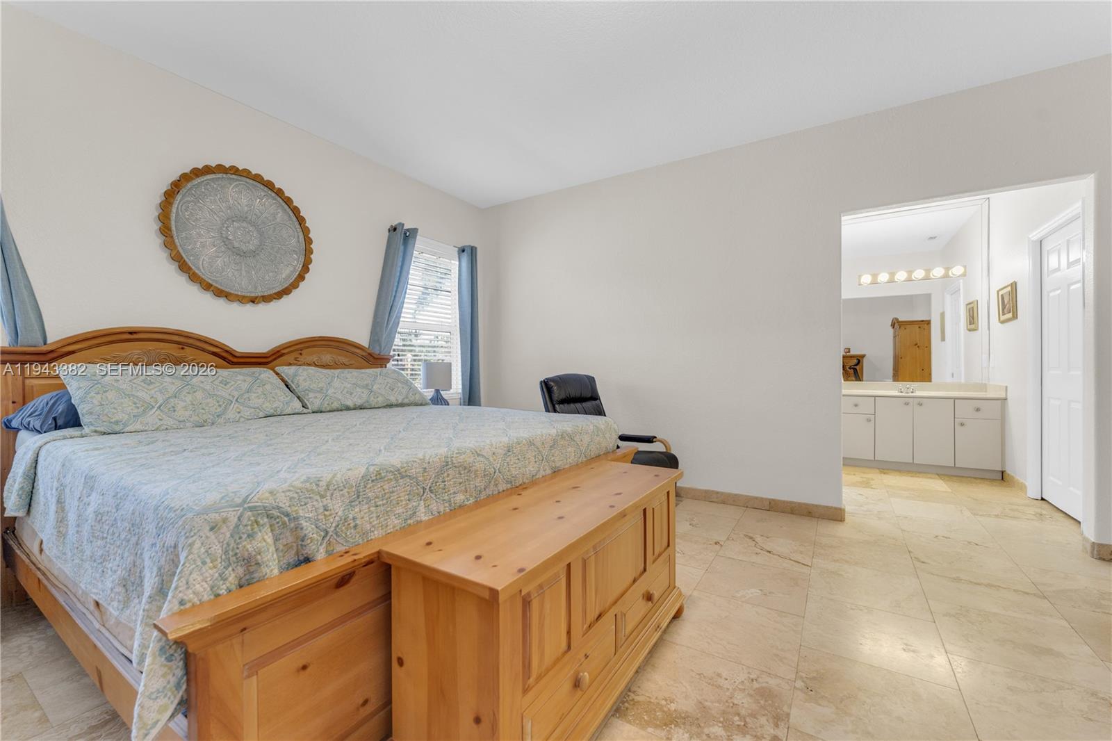 ROYAL LANDINGS - Residential