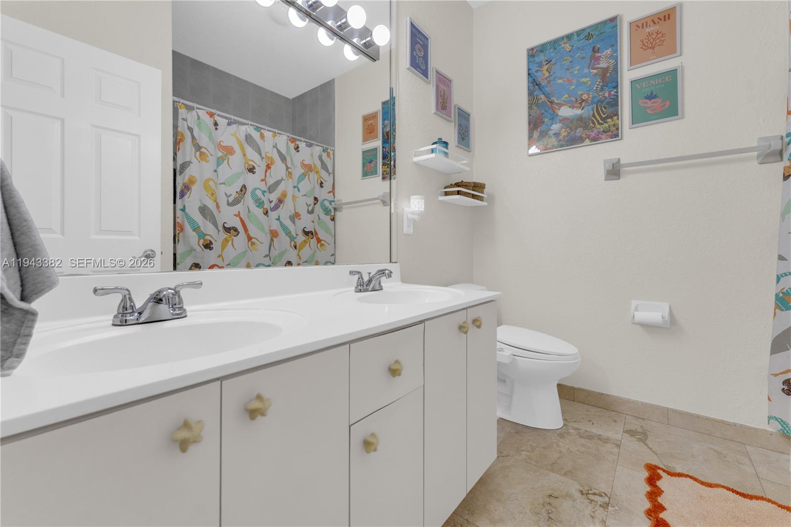 ROYAL LANDINGS - Residential