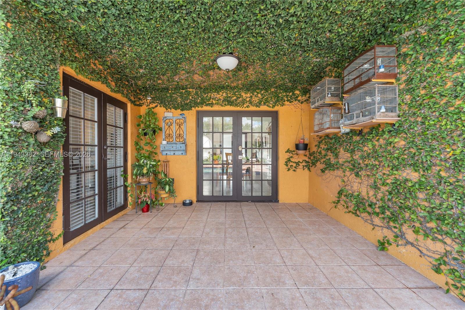 ROYAL LANDINGS - Residential