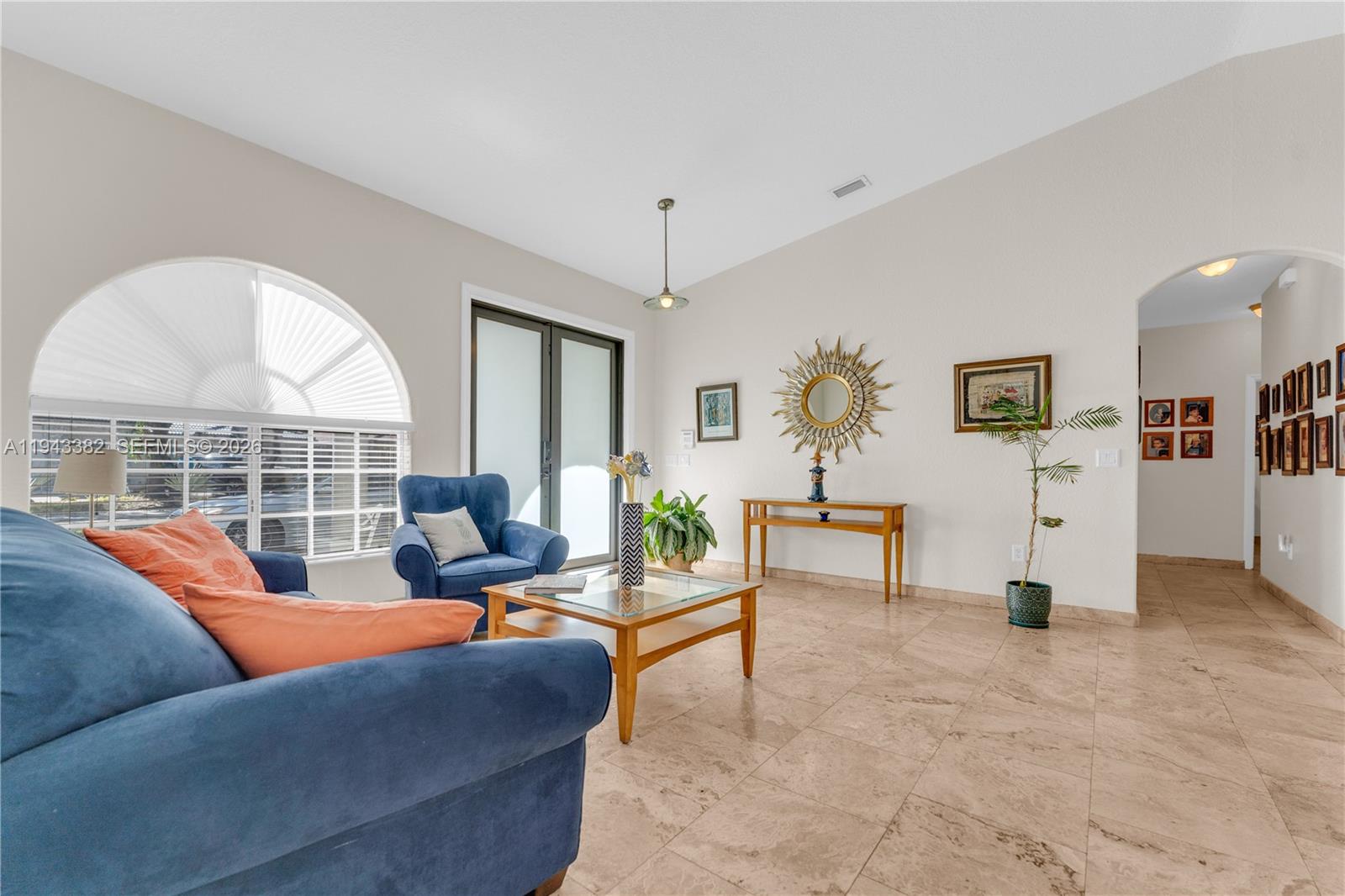 ROYAL LANDINGS - Residential