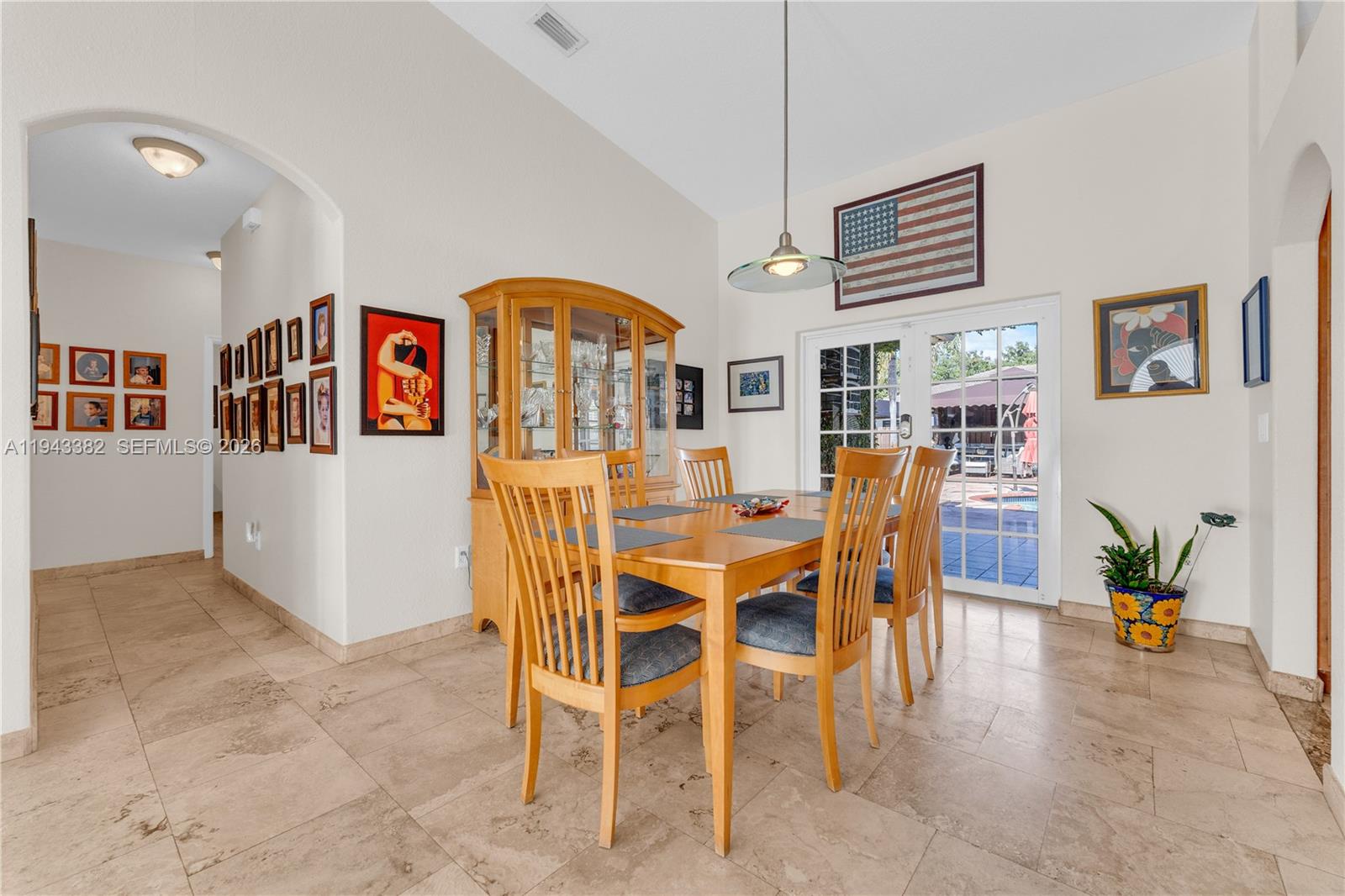 ROYAL LANDINGS - Residential