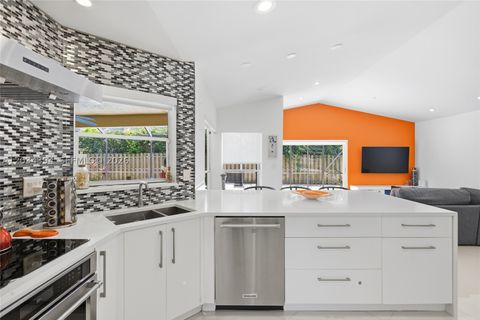 Tiny photo for 9612 N Carousel Cir N, Boca Raton, FL 33434 (MLS # A12034394)