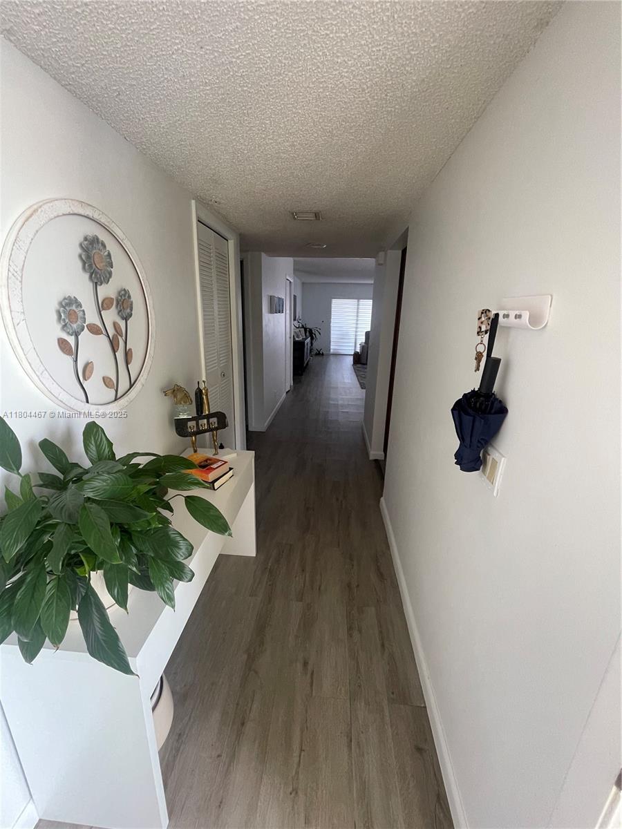 Rental Property at 370 Racquet Club Rd 206, Weston, Broward County, Florida - Bedrooms: 2 
Bathrooms: 2  - $2,100 MO.