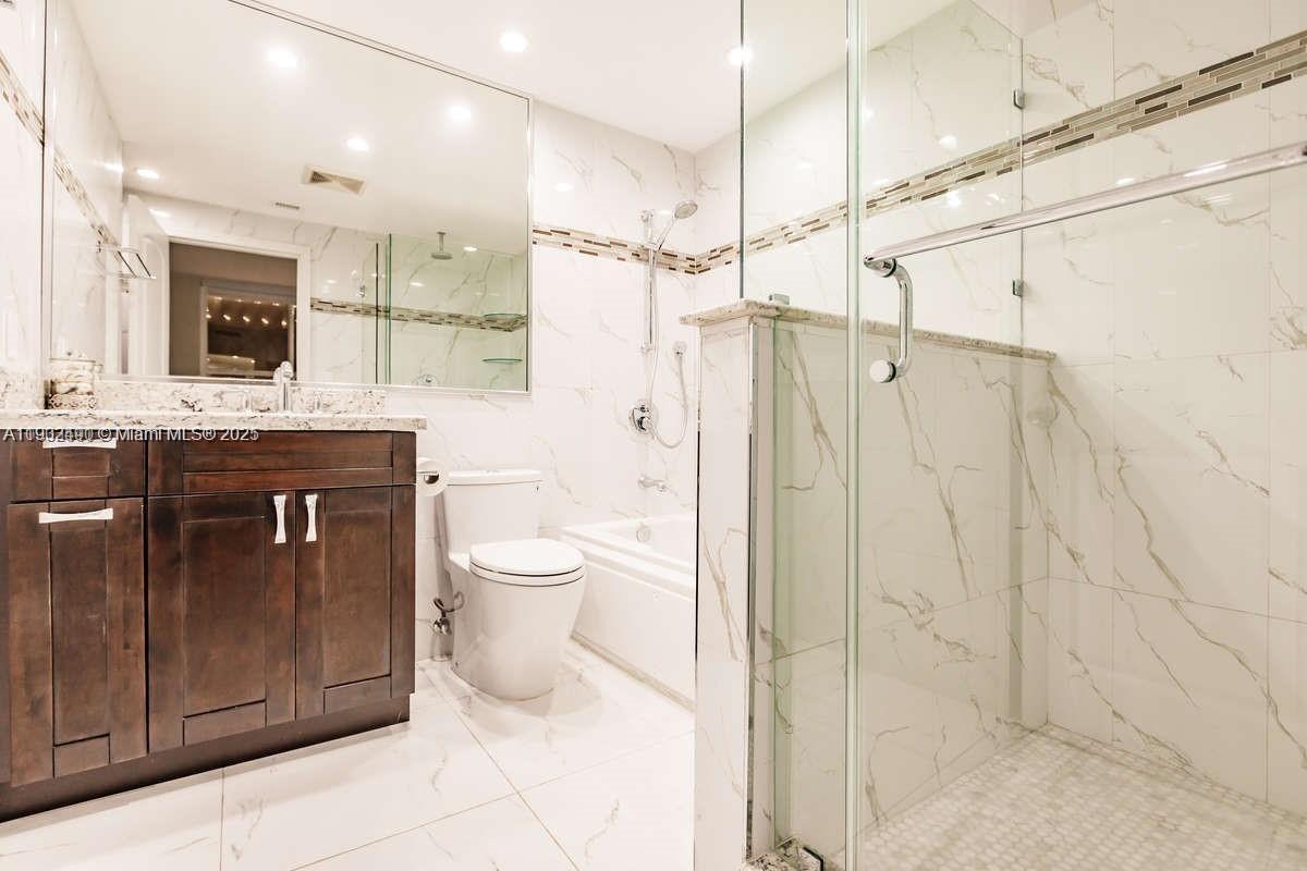 THE PLAZA OF BAL HARBOUR - Residential Lease