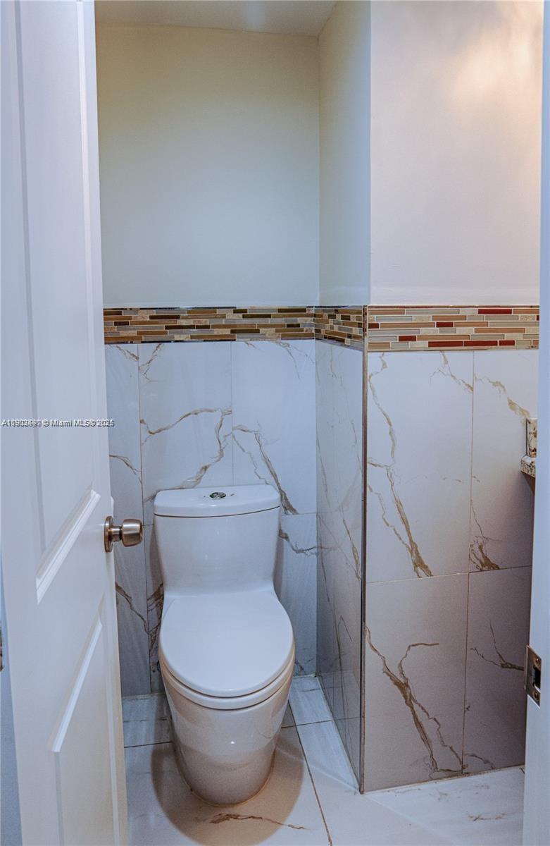 THE PLAZA OF BAL HARBOUR - Residential Lease