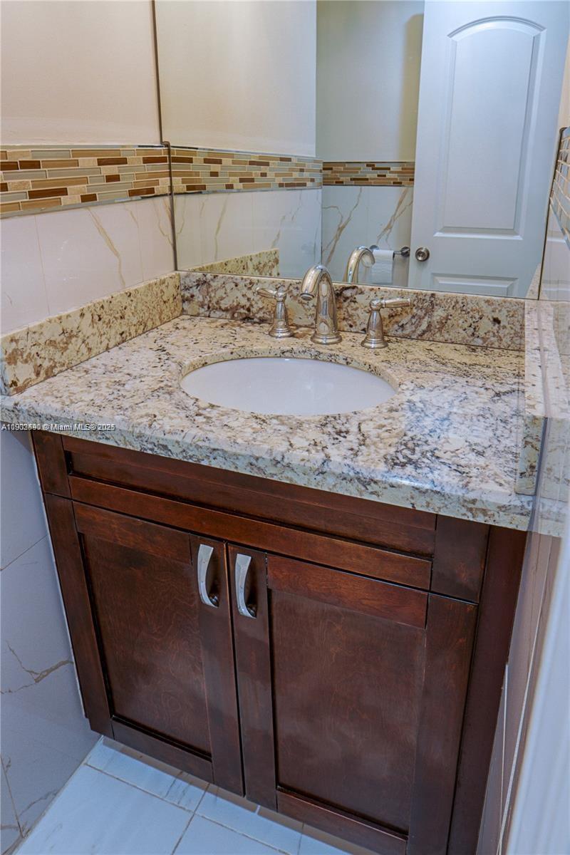 THE PLAZA OF BAL HARBOUR - Residential Lease