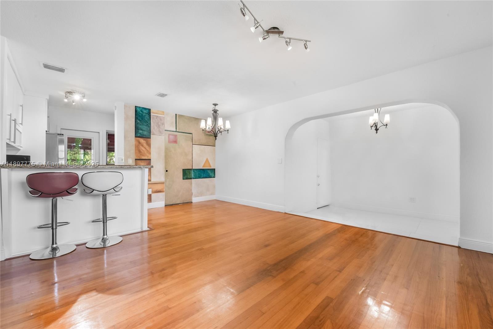 NORTH MIAMI GARDENS - Residential