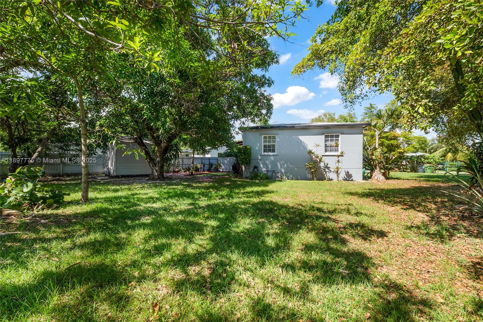 NORTH MIAMI GARDENS - Residential