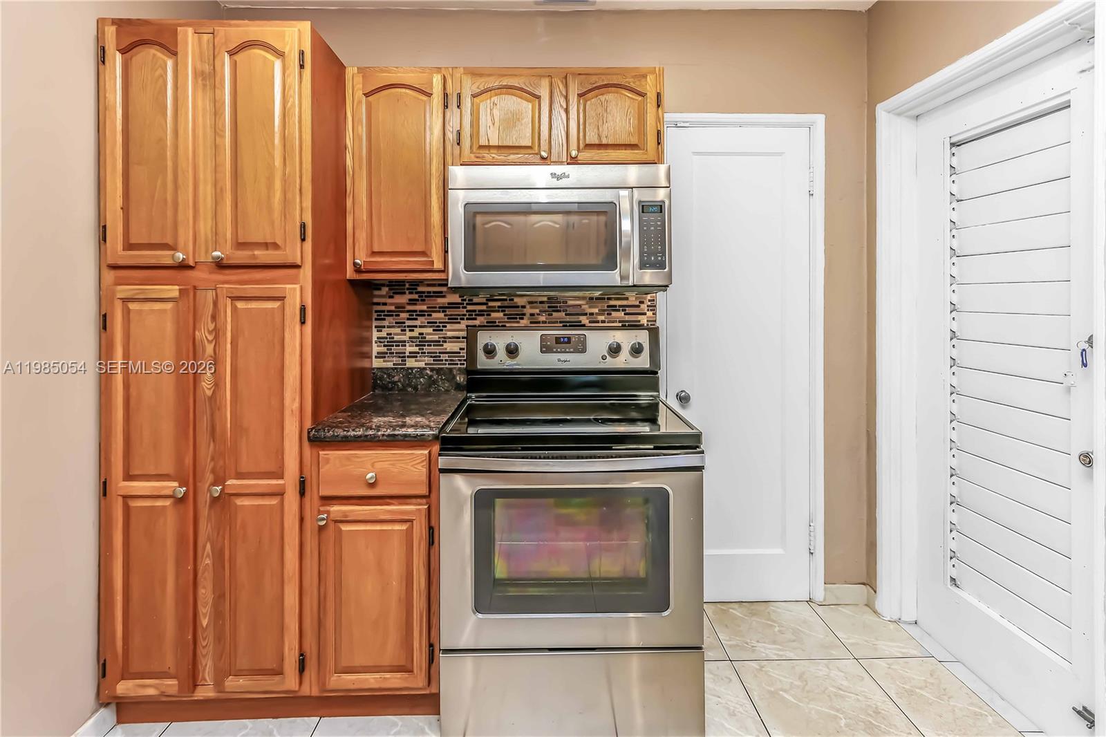 GLEN GABLES - Residential Lease