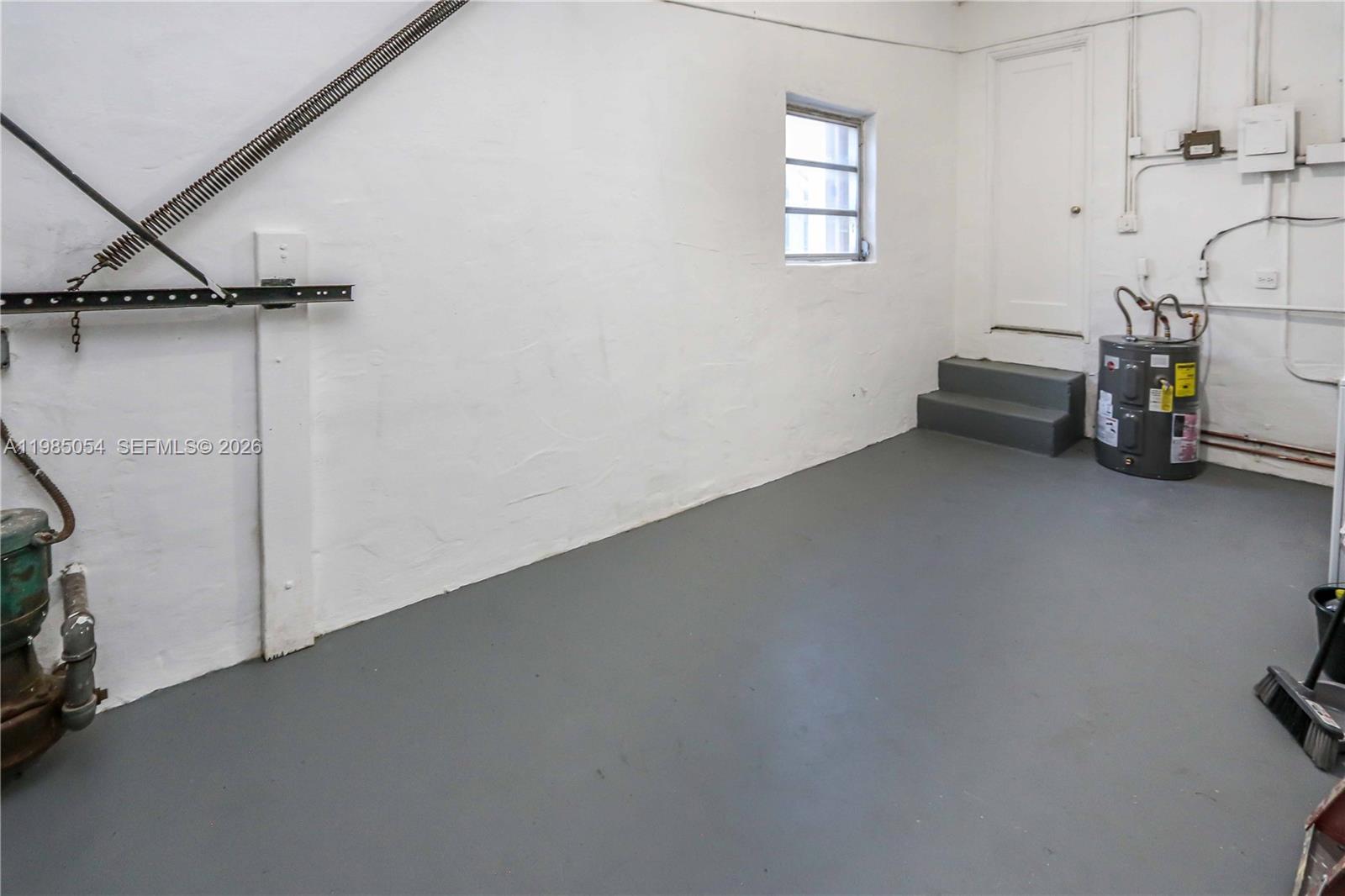 GLEN GABLES - Residential Lease