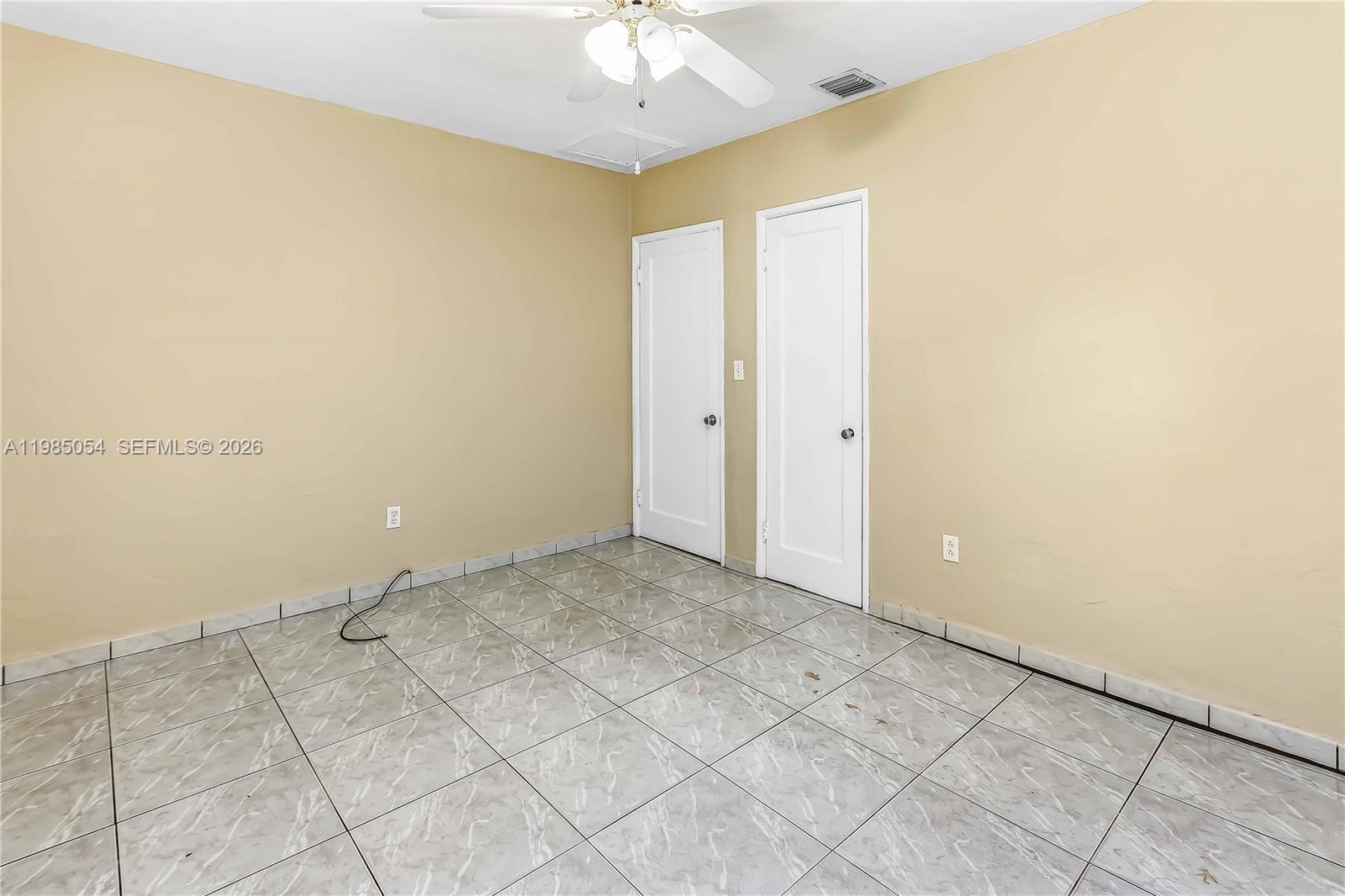 GLEN GABLES - Residential Lease