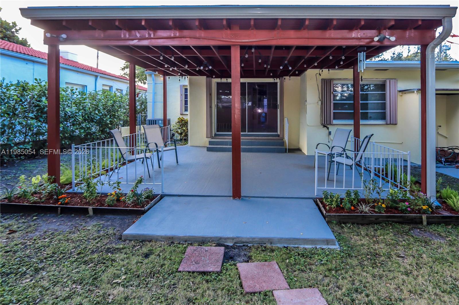 GLEN GABLES - Residential Lease