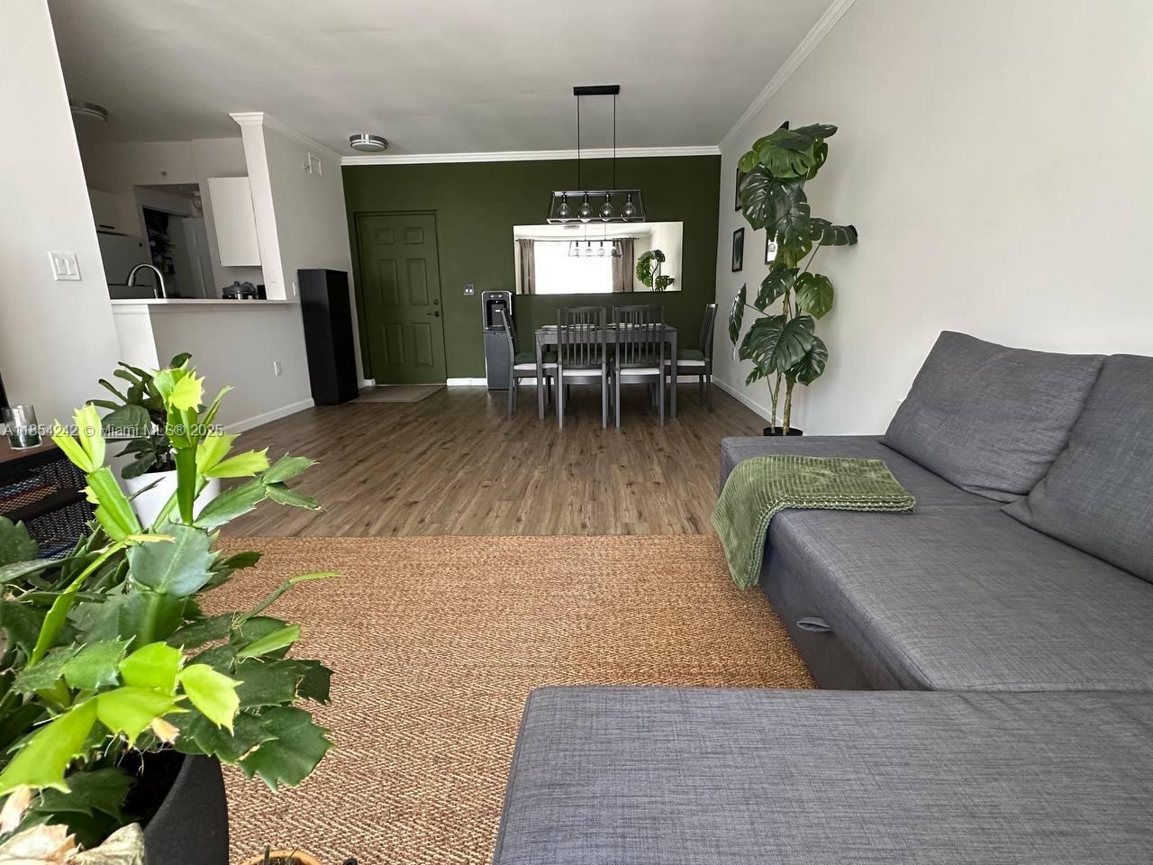 17100 N Bay Rd 1711