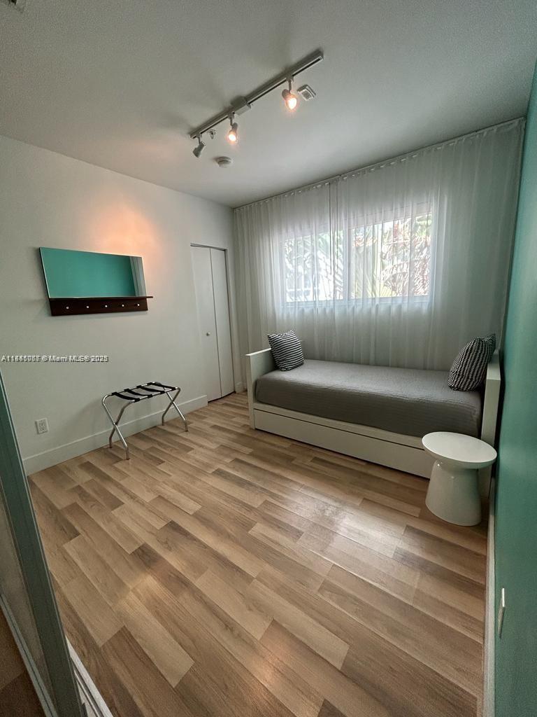 1818 MERIDIAN HOUSE CONDO - Residential