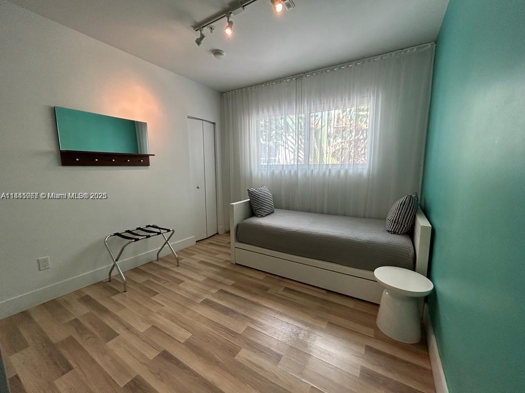 1818 MERIDIAN HOUSE CONDO - Residential